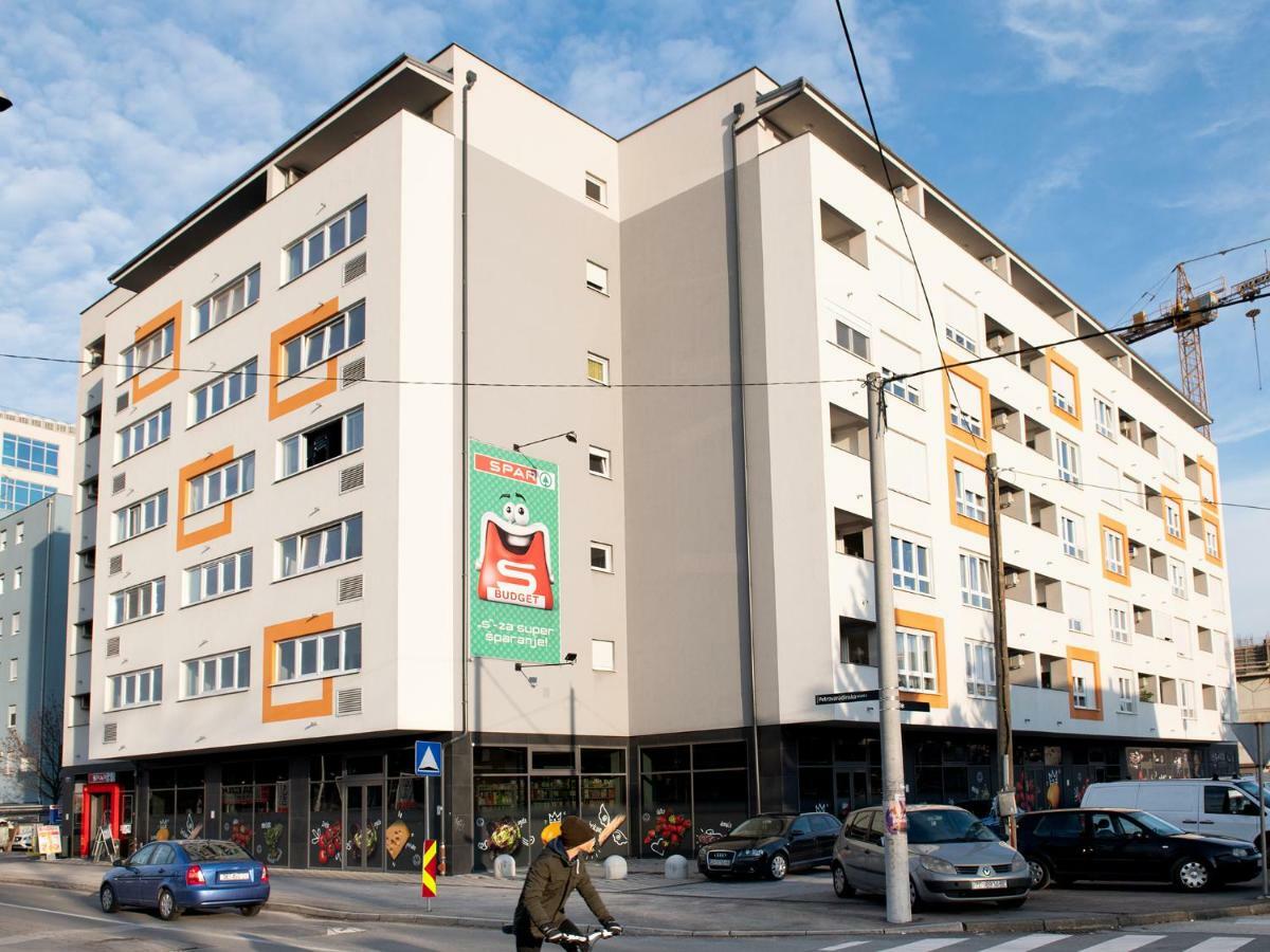 Sauna - Flexible Selfcheckins 6 - Zagreb - Garage - Electric Vehicle Ccharger - Loggia - New - Luxury - Apartments Repinc 6 Extérieur photo